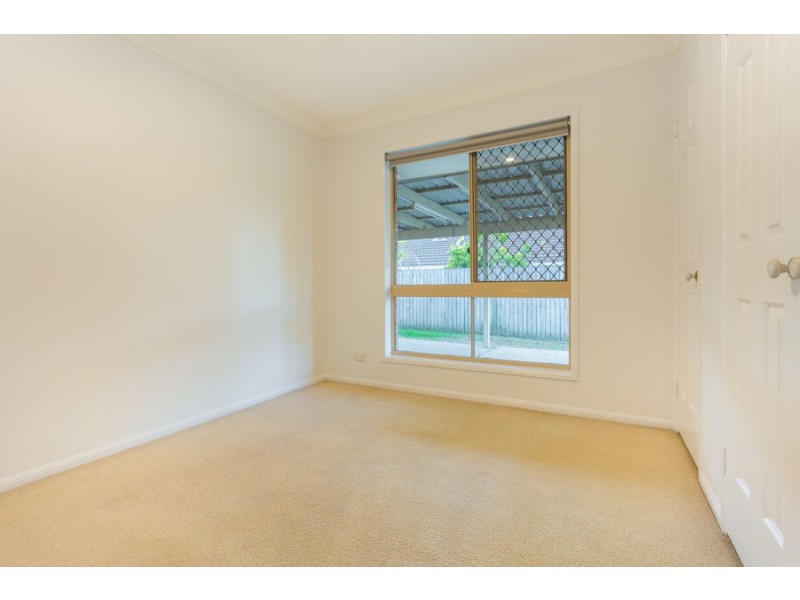 12 Fromelles Court, Regents Park QLD 4118