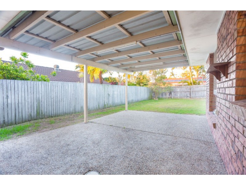 12 Fromelles Court, Regents Park QLD 4118