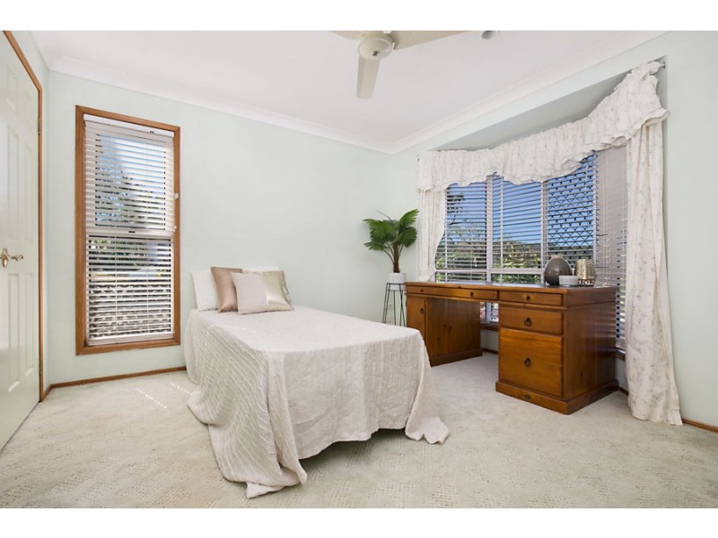 18 Paraburdoo Crescent, Shailer Park QLD 4128