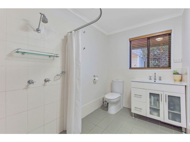 2 Ronald Street, Shailer Park QLD 4128