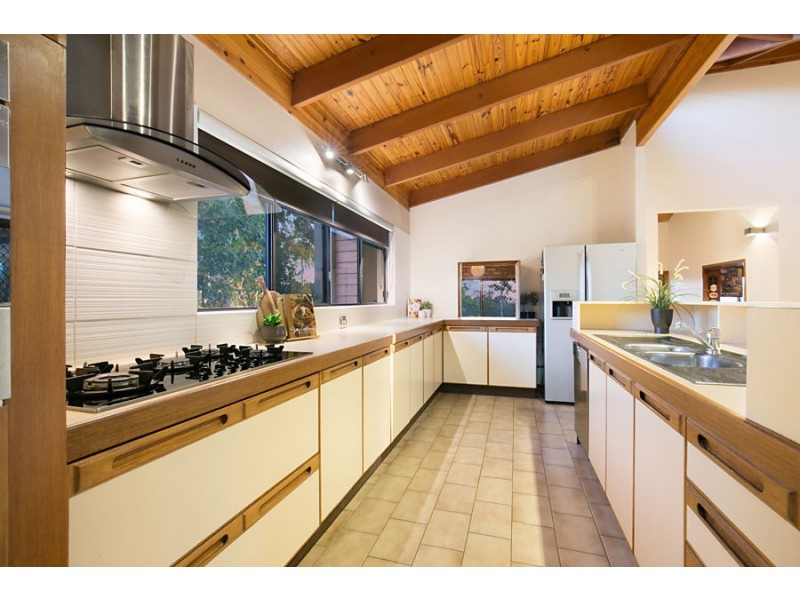 2 Karawatha Street, Springwood QLD 4127