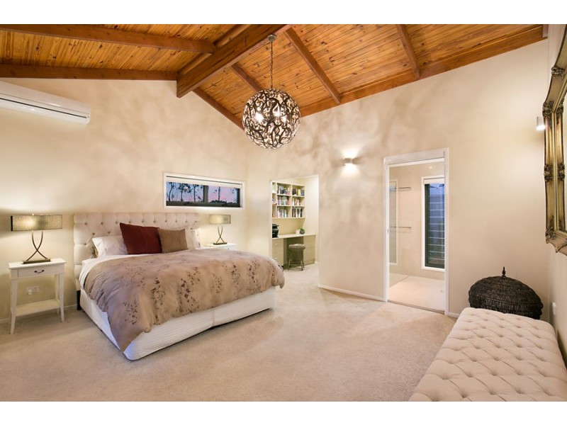 2 Karawatha Street, Springwood QLD 4127