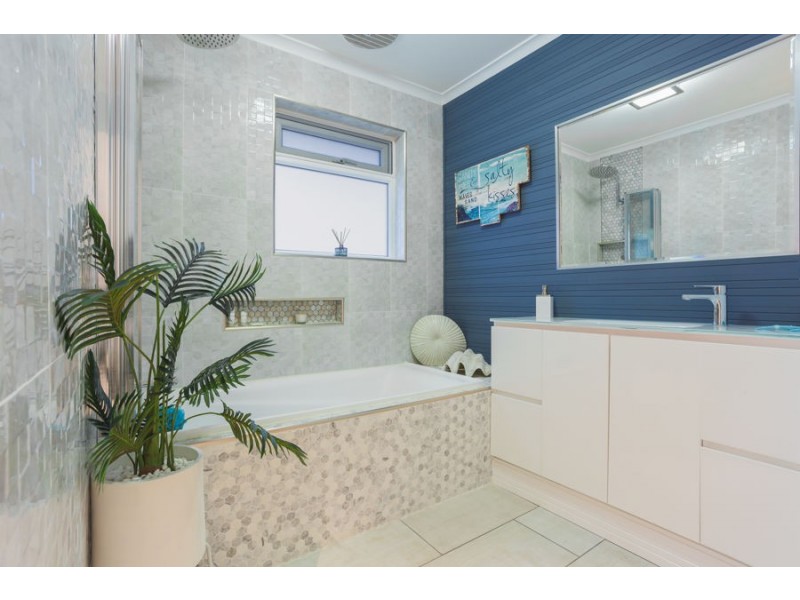 163B Pohon Drive, Tanah Merah QLD 4128