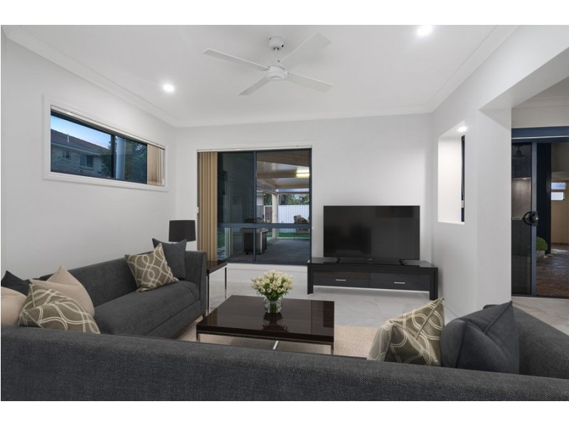 21 Riverside Terrace, Windaroo QLD 4207