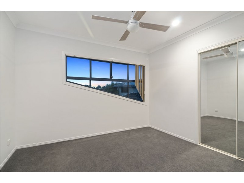 21 Riverside Terrace, Windaroo QLD 4207