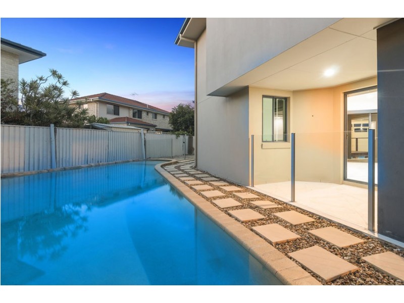 21 Riverside Terrace, Windaroo QLD 4207