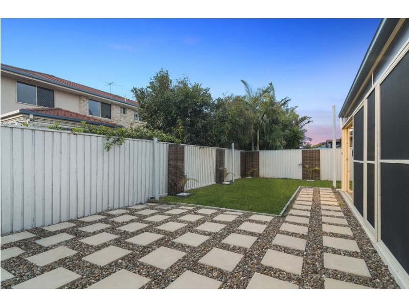 21 Riverside Terrace, Windaroo QLD 4207