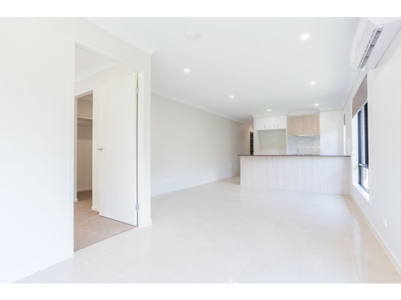 1/7 Maynor Court, Yarrabilba QLD 4207