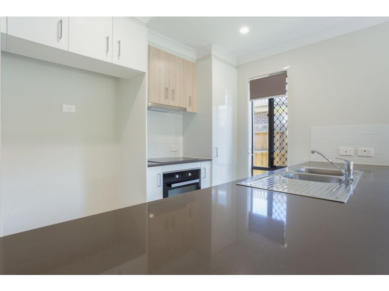 1/7 Maynor Court, Yarrabilba QLD 4207