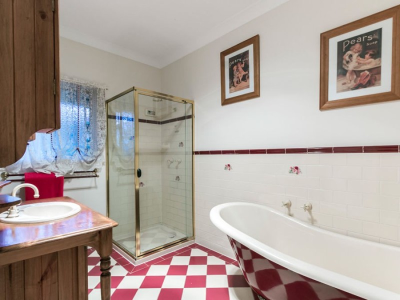 70 Mingah Crescent, Shailer Park QLD 4128