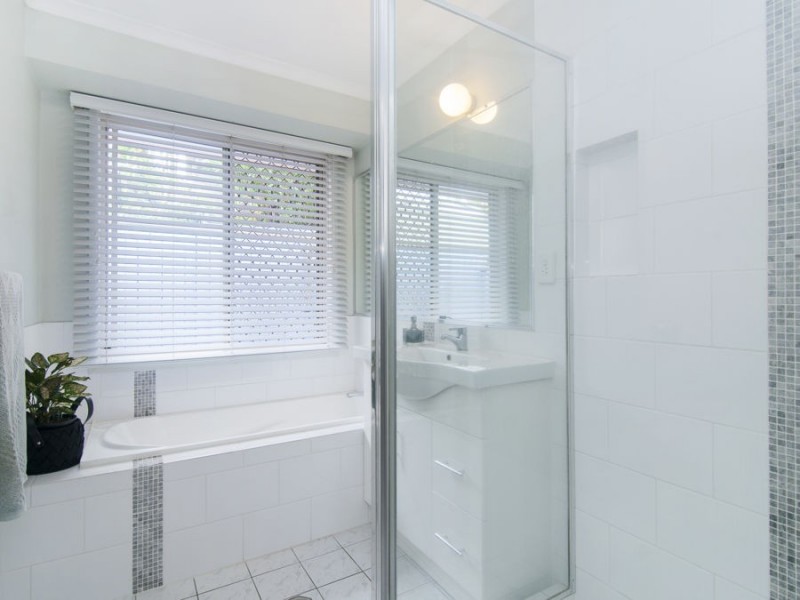 4 Viscosa Court, Cornubia QLD 4130