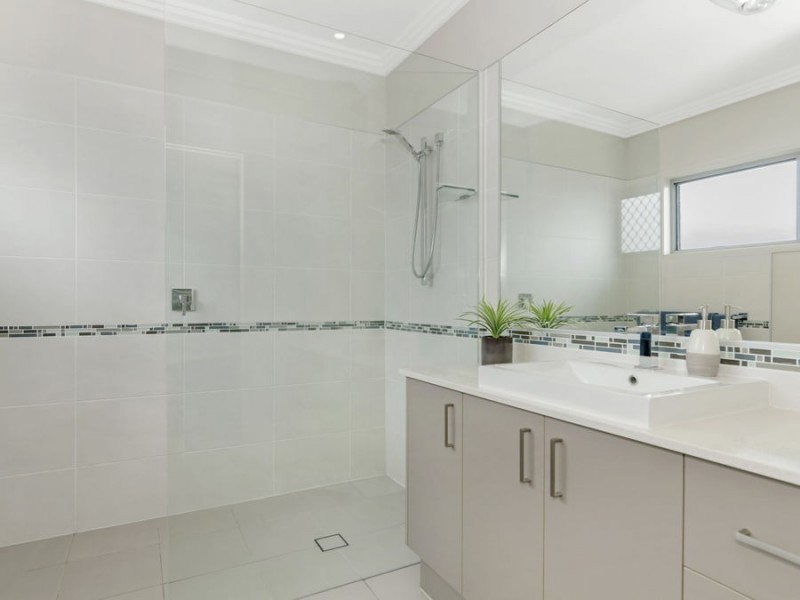 37 Trudy Crescent, Cornubia QLD 4130