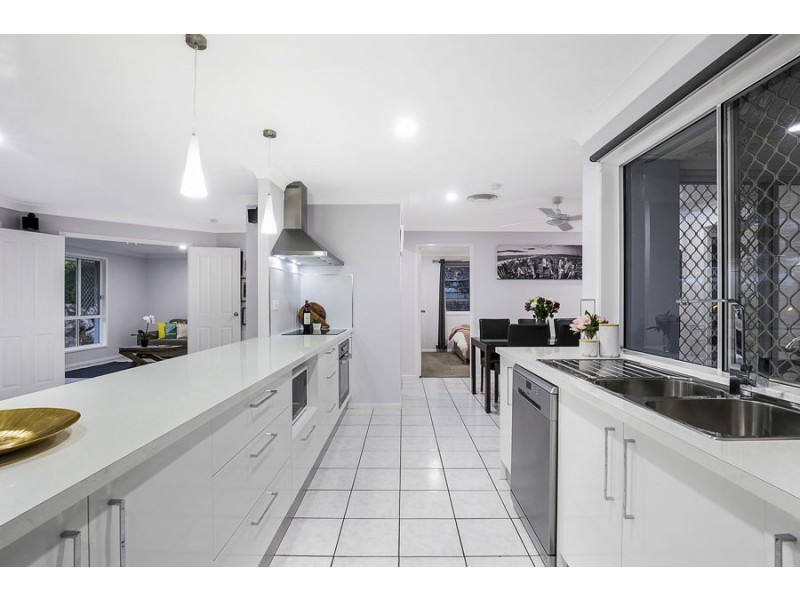 9 Wyloo Court, Shailer Park QLD 4128