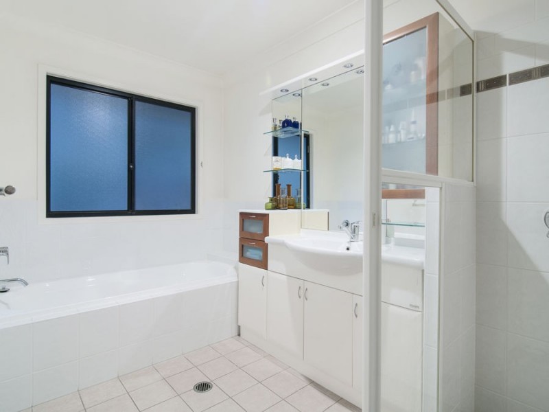 12 Gyles Crt, Cornubia QLD 4130