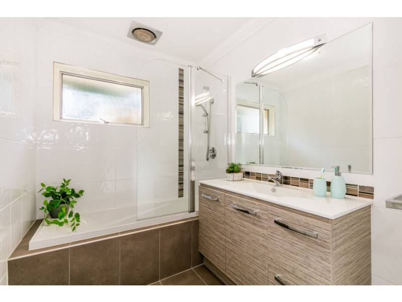 69 Nandala Drive, Tanah Merah QLD 4128