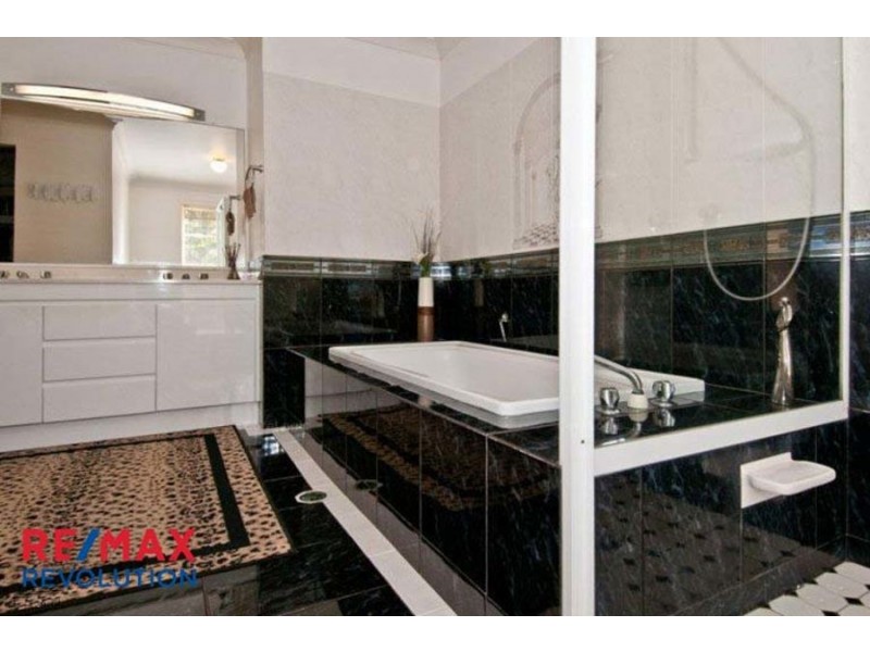 5 Nandala drive, Tanah Merah QLD 4128