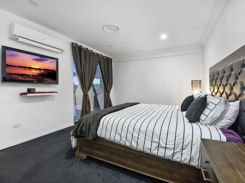 17 Gyles Crt, Cornubia QLD 4130