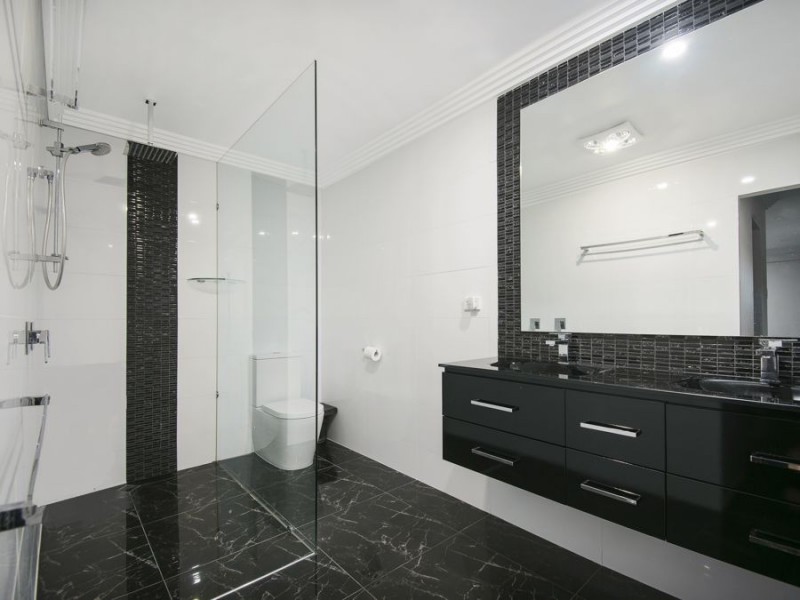 17 Gyles Crt, Cornubia QLD 4130