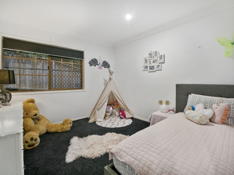 17 Gyles Crt, Cornubia QLD 4130