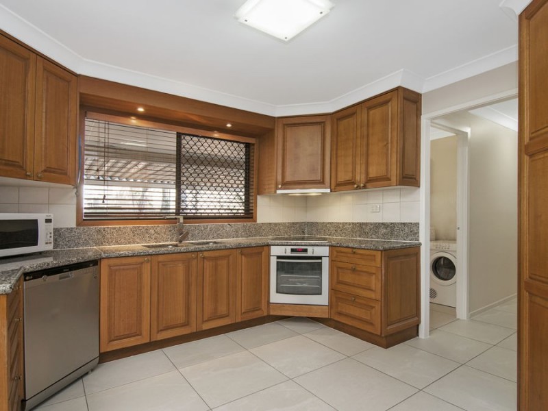 4 Abang Avenue, Tanah Merah QLD 4128