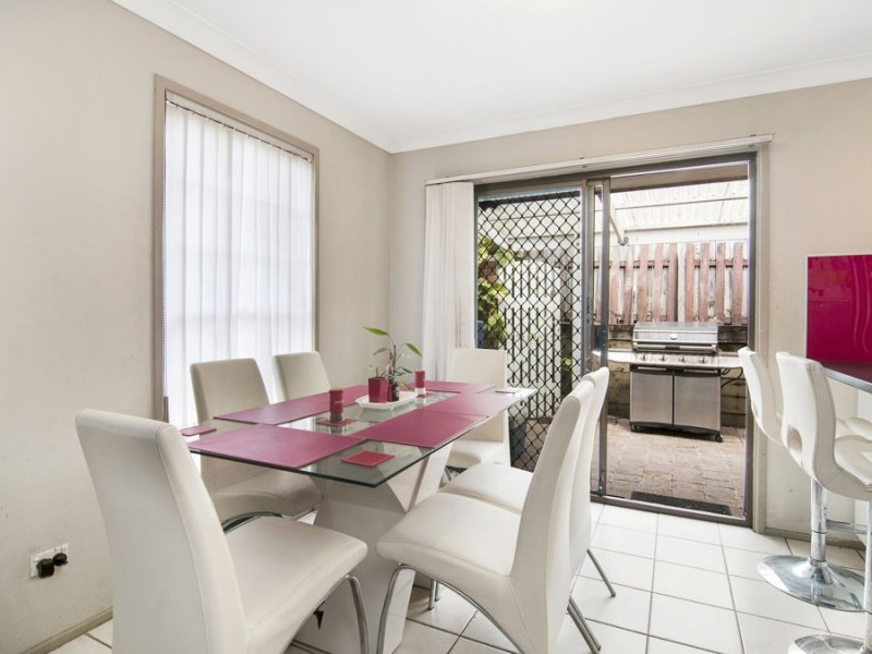 18 Willoughby Crescent, Springwood QLD 4127