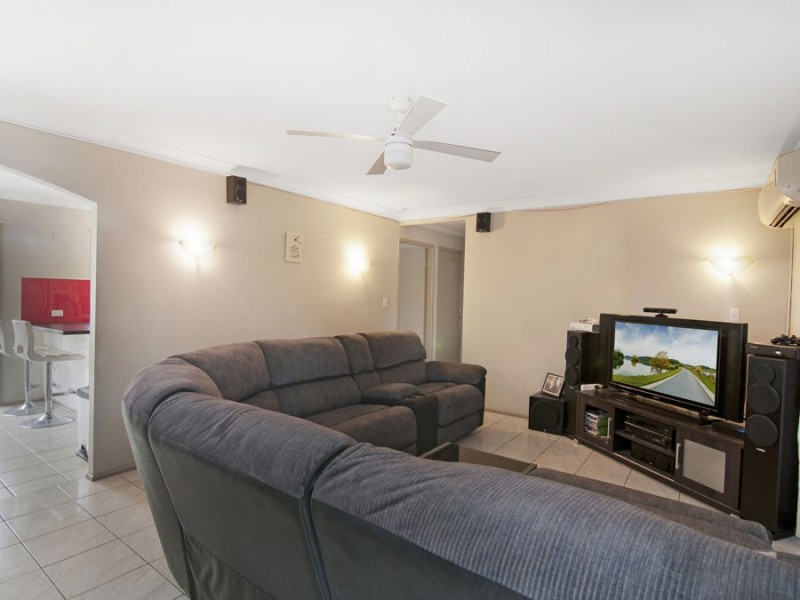 18 Willoughby Crescent, Springwood QLD 4127