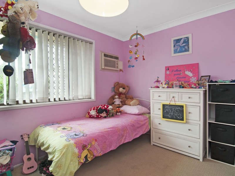 18 Willoughby Crescent, Springwood QLD 4127