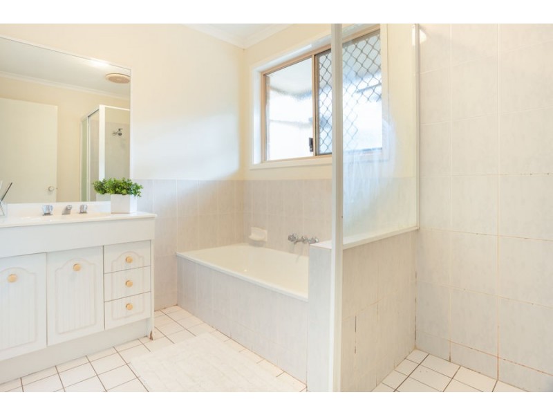 14 Jempal Court, Tanah Merah QLD 4128