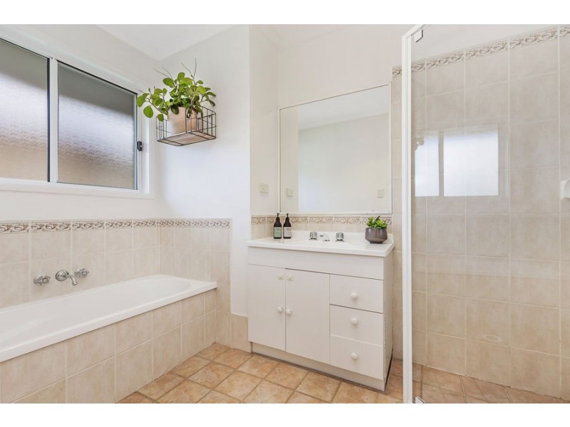 9 Trusan Place, Tanah Merah QLD 4128