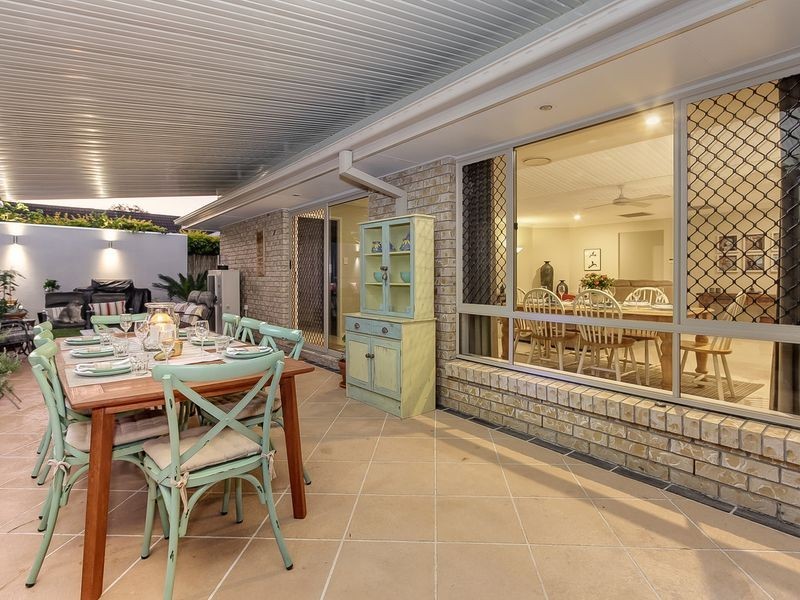 26 Azalea Avenue, Daisy Hill QLD 4127