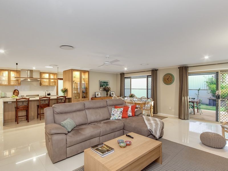 26 Azalea Avenue, Daisy Hill QLD 4127