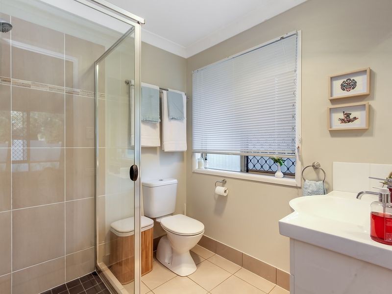 26 Azalea Avenue, Daisy Hill QLD 4127