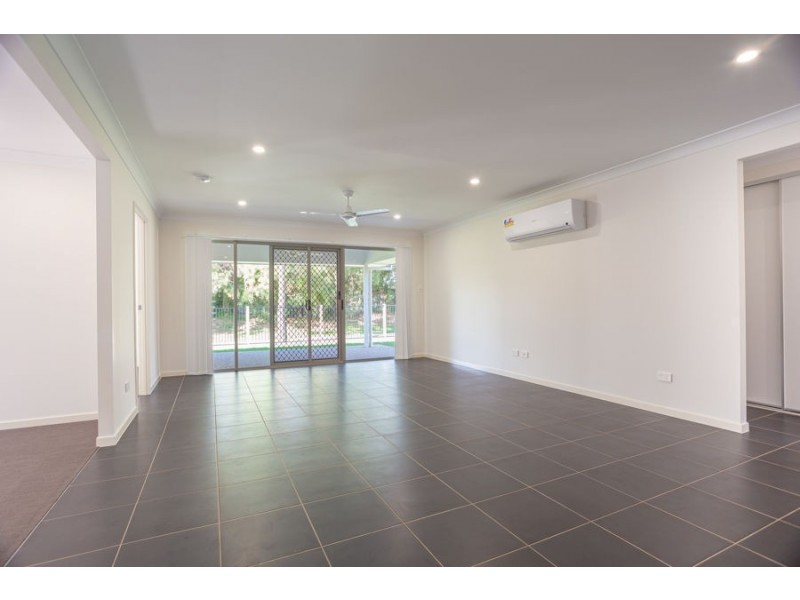10 Scotland Crescent, Cornubia QLD 4130