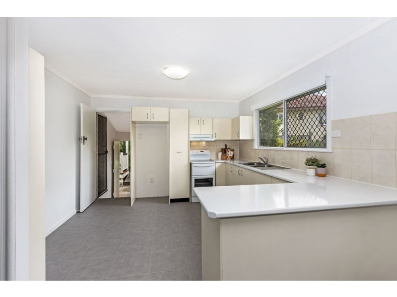 31 Peronne Road, Tarragindi QLD 4121