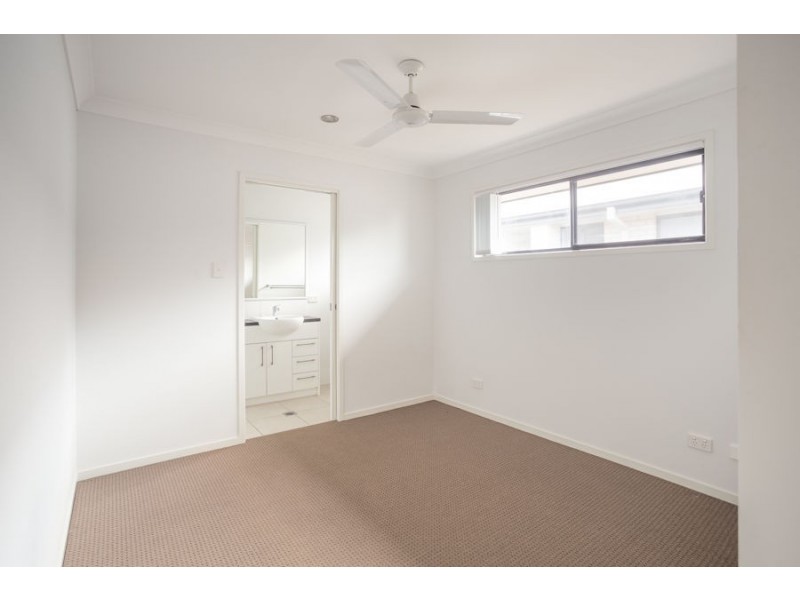 1/27 Pendragon Street, Raceview QLD 4305