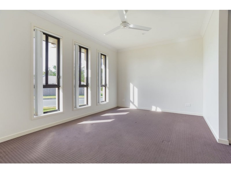 1 Lindsay Lane, Pimpama QLD 4209