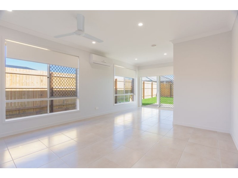 1/11 Splendour Circuit, Yarrabilba QLD 4207