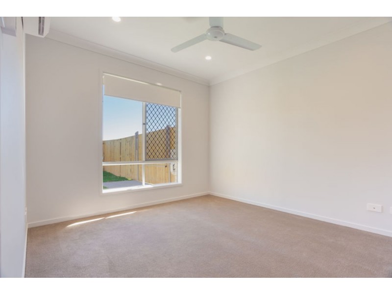 1/11 Splendour Circuit, Yarrabilba QLD 4207