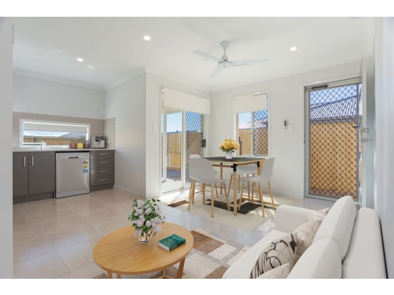 2/11 Splendour Circuit, Yarrabilba QLD 4207
