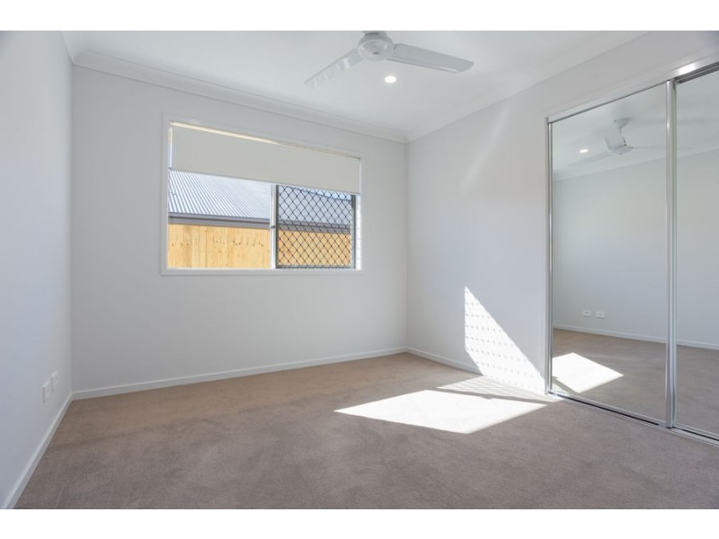 2/11 Splendour Circuit, Yarrabilba QLD 4207