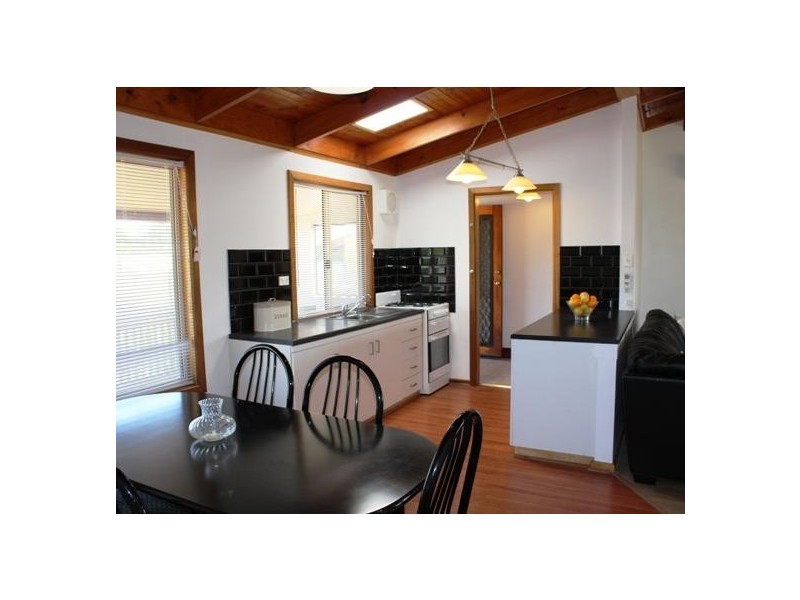 48 Sidney Parade, Hindmarsh Island SA 5214