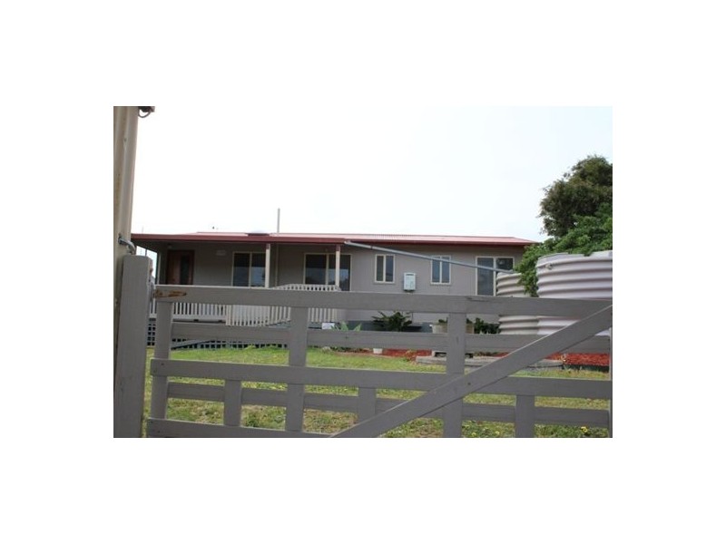 48 Sidney Parade, Hindmarsh Island SA 5214