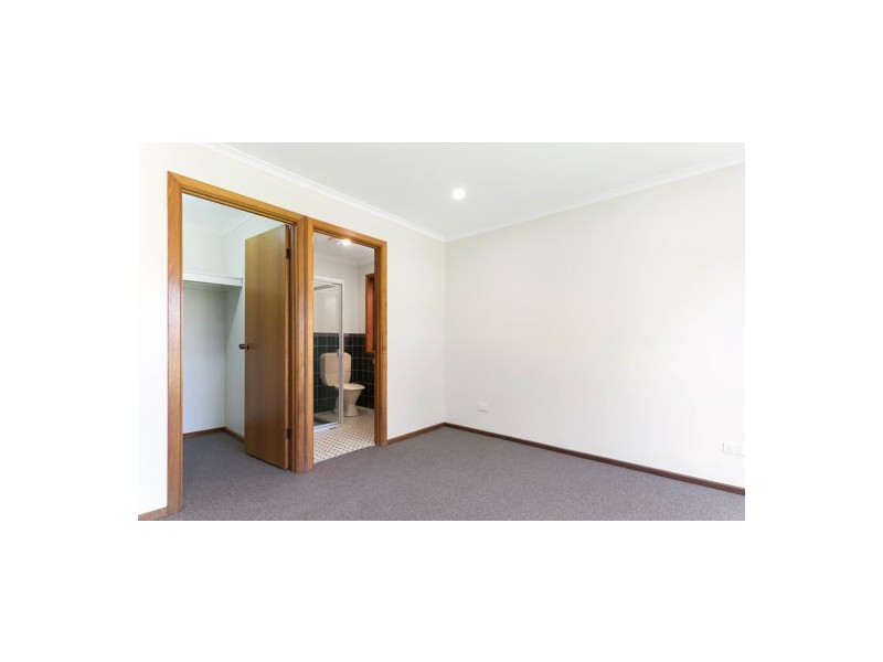 43 Farnsworth Drive, Morphett Vale SA 5162
