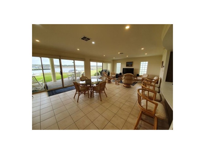 79 Ventura Place, Hindmarsh Island SA 5214