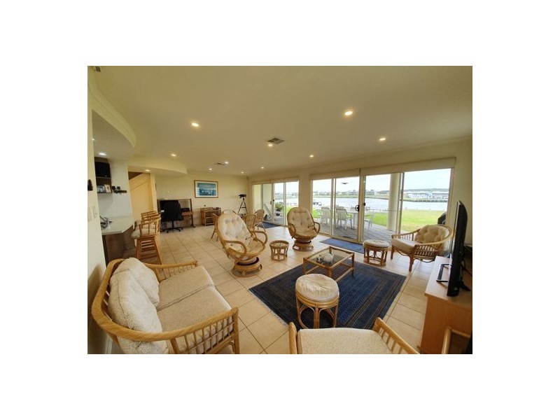 79 Ventura Place, Hindmarsh Island SA 5214