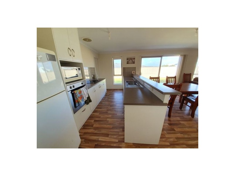 128 Excelsior Parade, Hindmarsh Island SA 5214