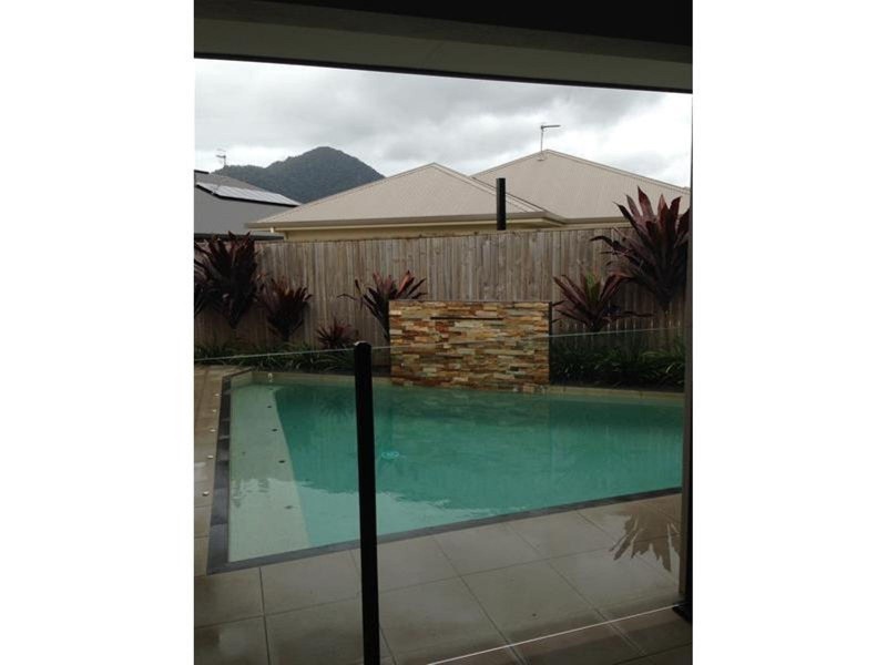 16 Raffles Avenue, Redlynch QLD 4870