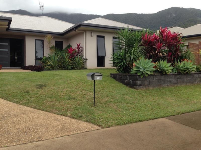 16 Raffles Avenue, Redlynch QLD 4870