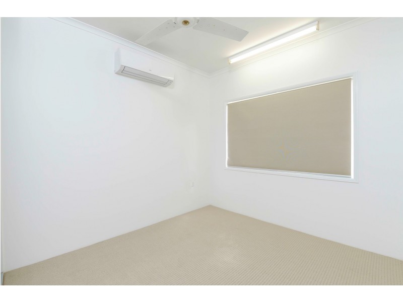 27 Carnation Drive, Mooroobool QLD 4870