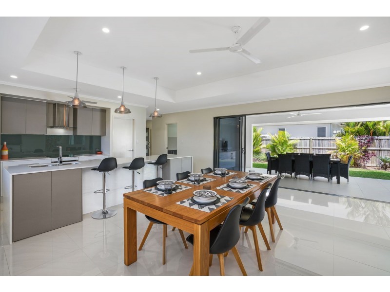 17 Castleton Entrance, Smithfield QLD 4878